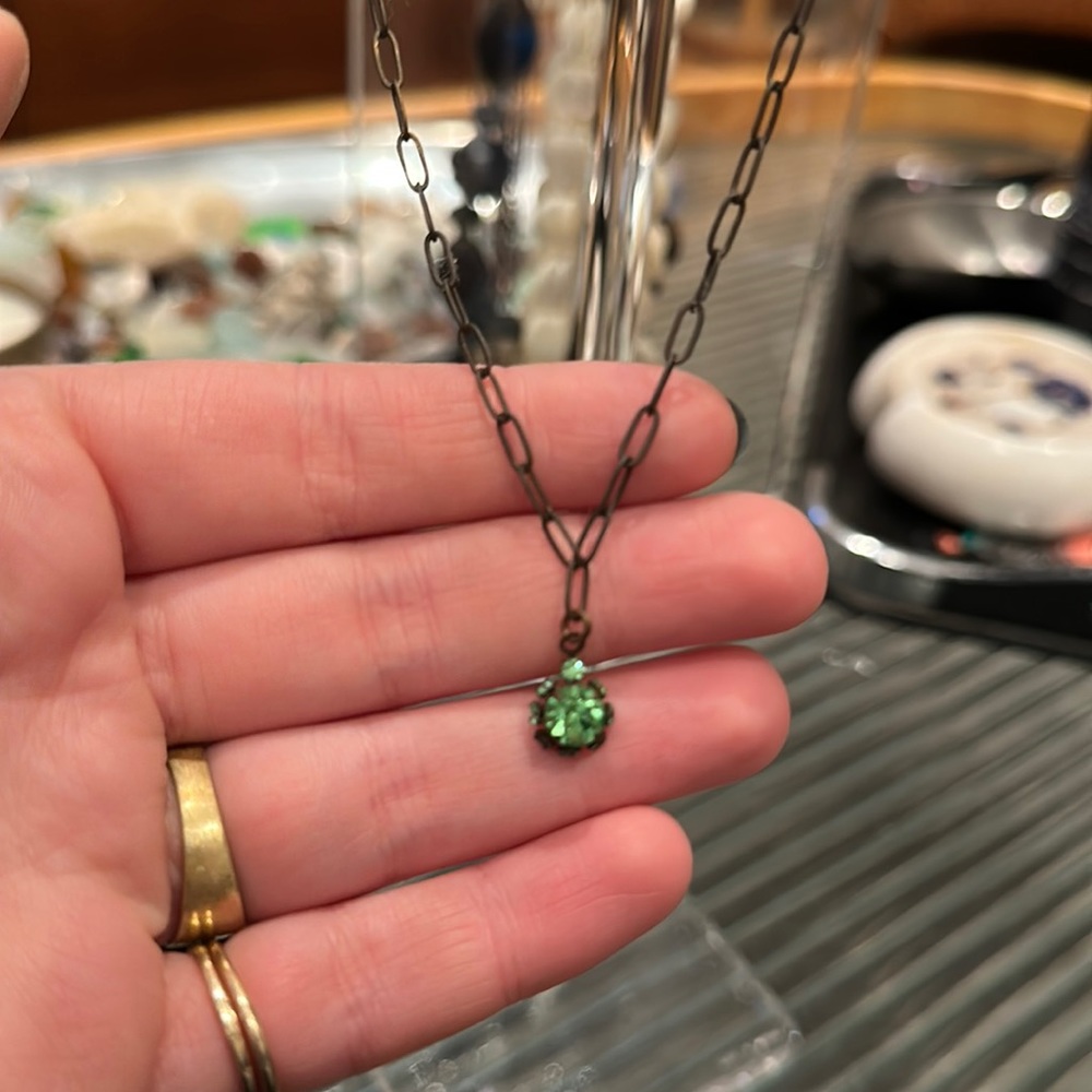 delicate peridot flower necklace 💚